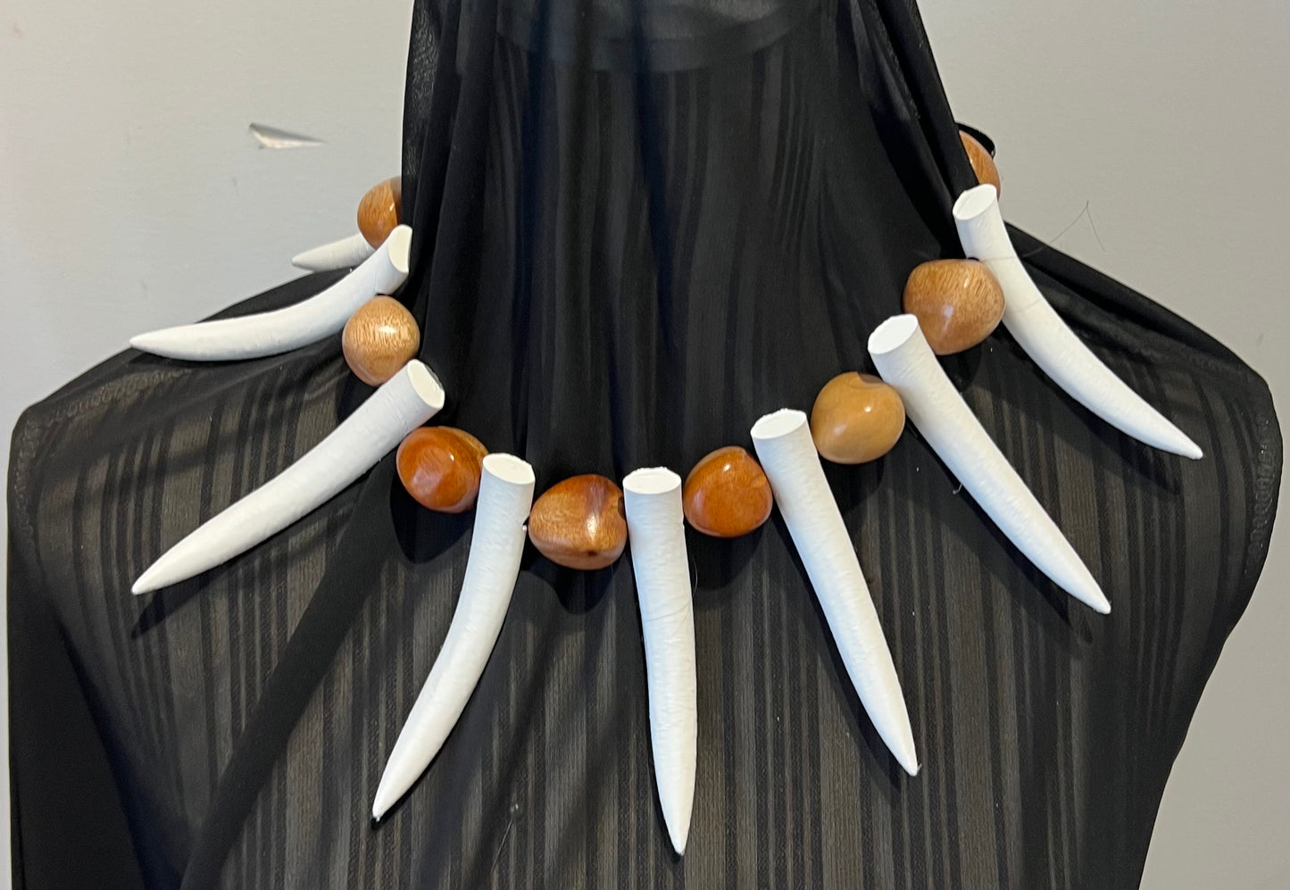 Samoan Ula Nifo (Necklace - Medium Size)